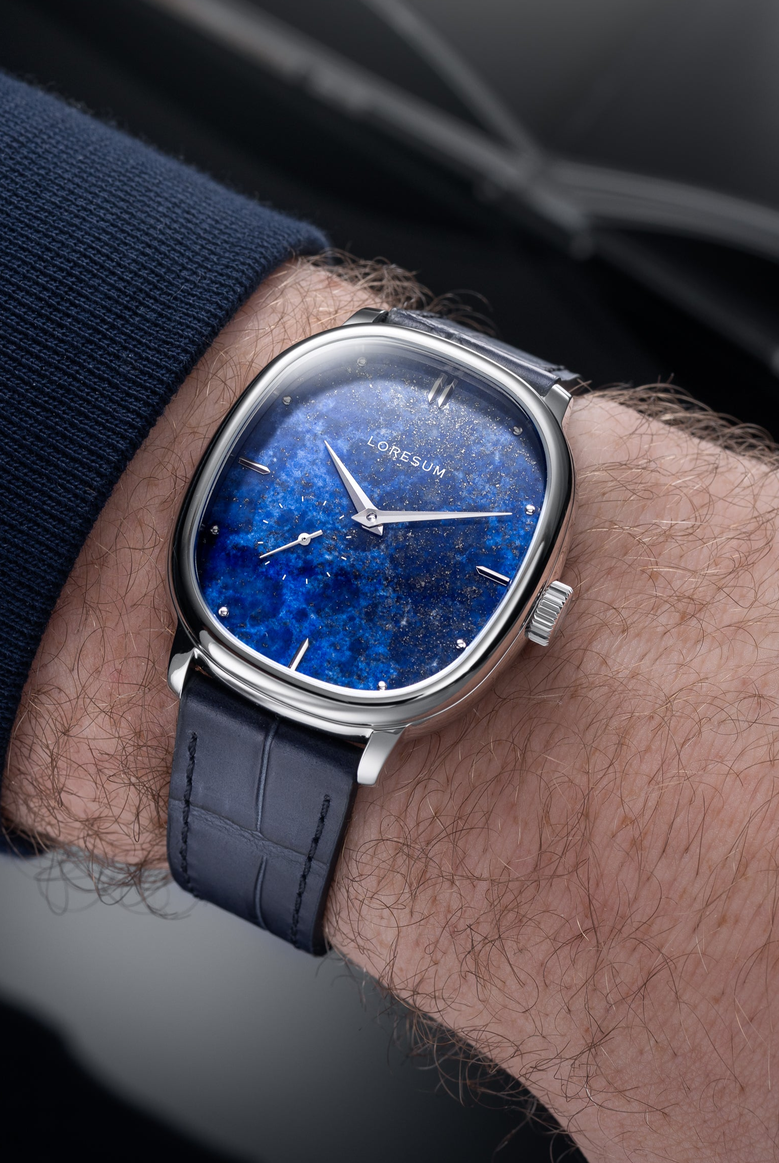 LS06 - Lapis wrist roll shot