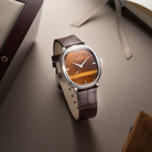 LS06 - Tiger's eye table roll