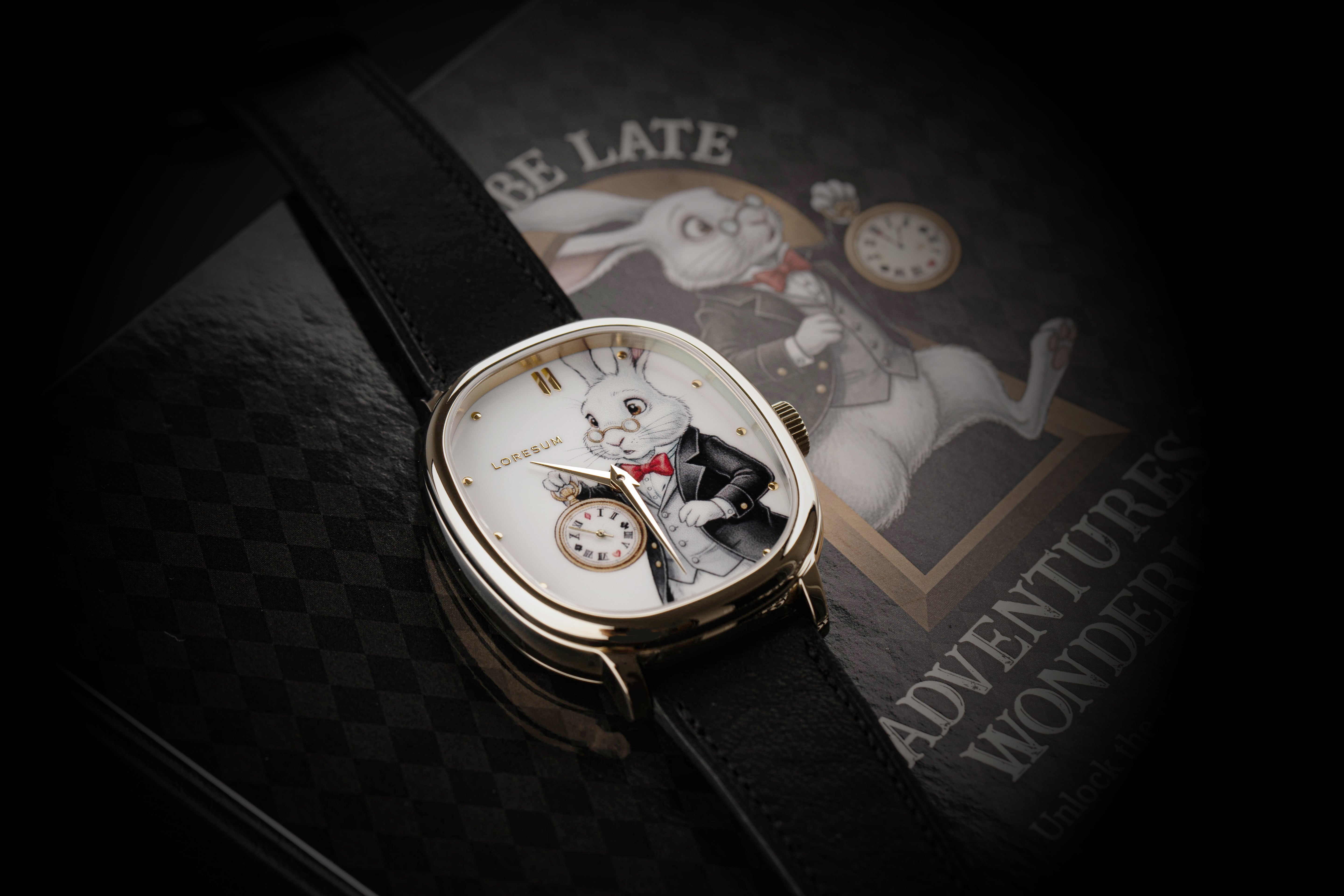 LS06 - Adventures in Wonderland with theme box