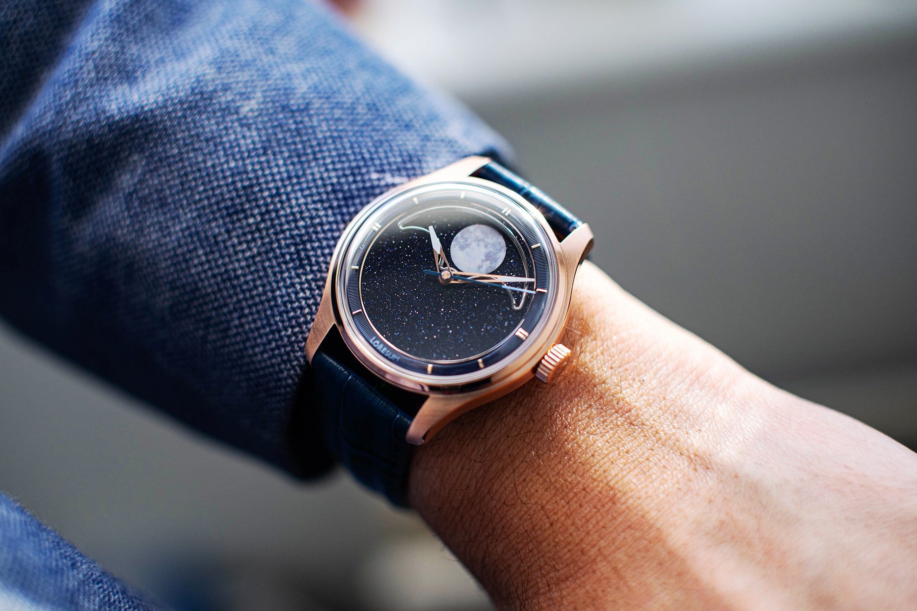 LS04 Rose-gold plated wrist shot