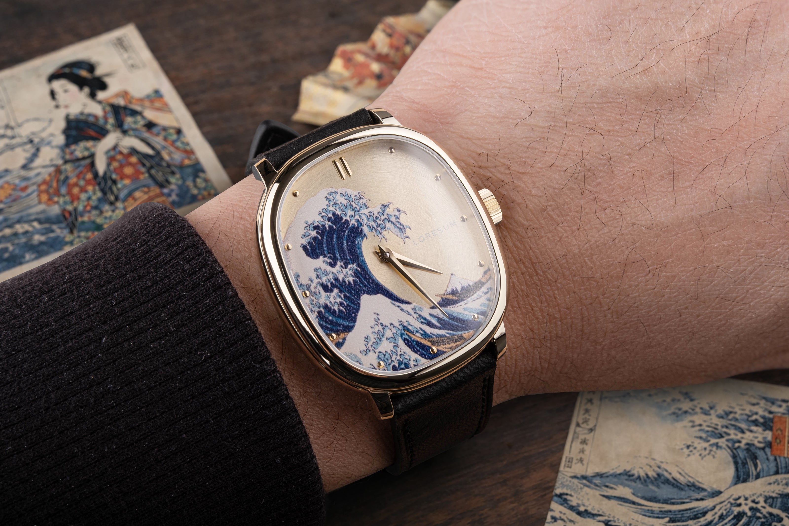 wrist shot LS06 - The Great Wave off Kanagawa Limited Edition