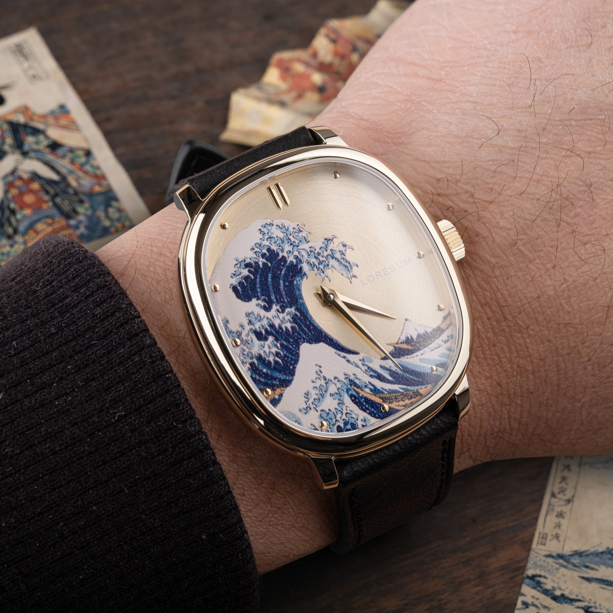 wrist shot LS06 - The Great Wave off Kanagawa Limited Edition